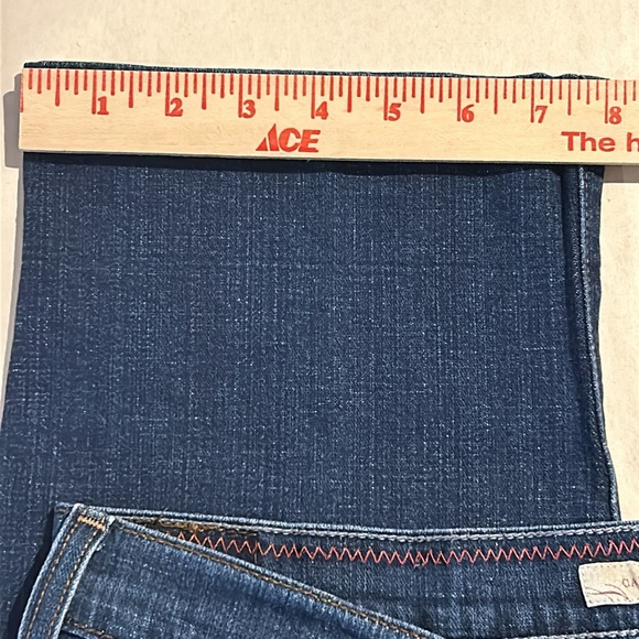 Levi’s 515 Capris - Picture 4 of 5